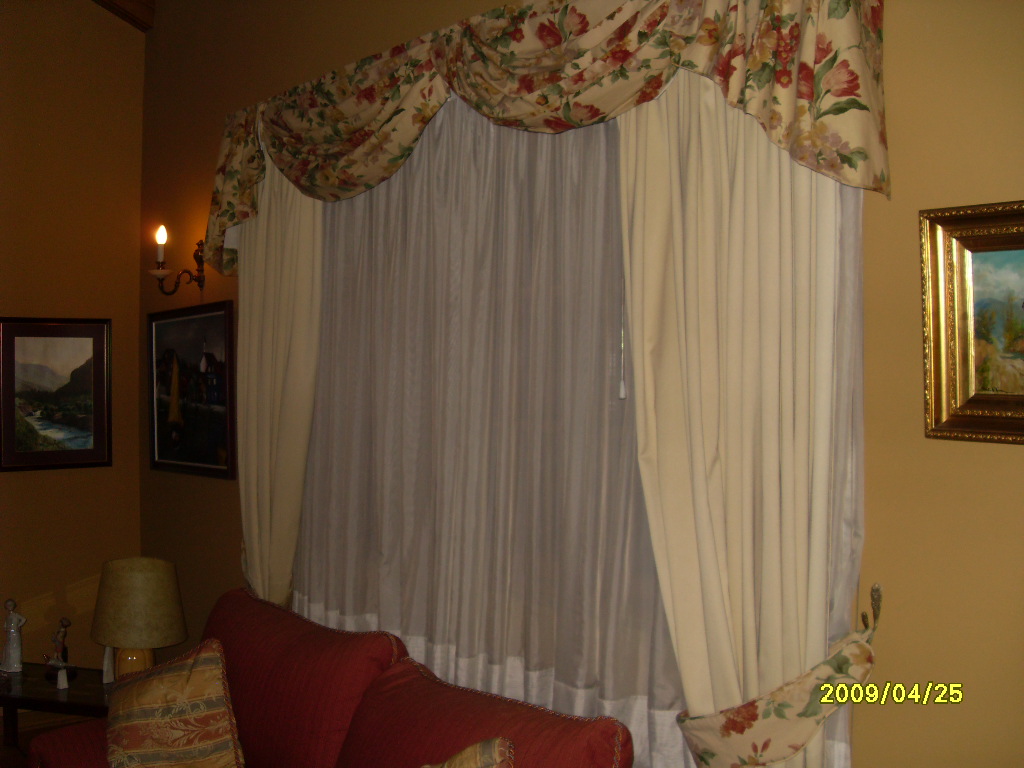 Vistiendo la Casa: cortinas y cenefas drapeadas