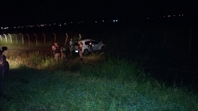 Motorista atropela animal, sai da pista e cai em ribanceira em Jacobina