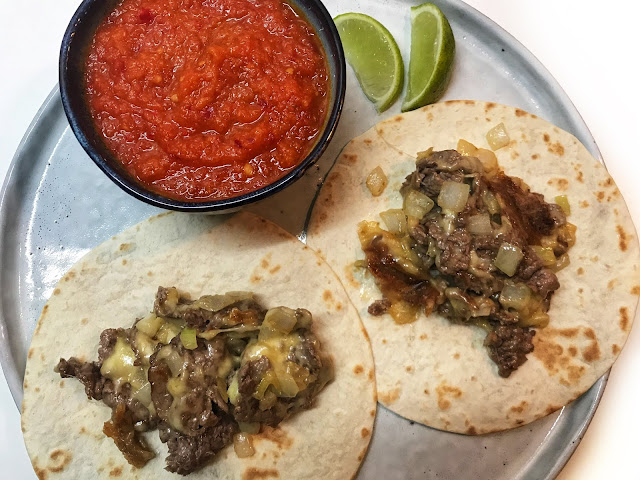 Beef Tacos with Cheese / Taco de Bistec con Queso