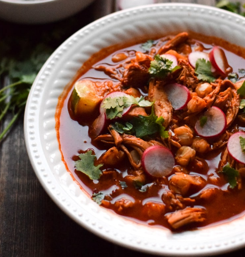 SLOW COOKER CHICKEN POSOLE #dinner #chicken #food #recipes #cooker