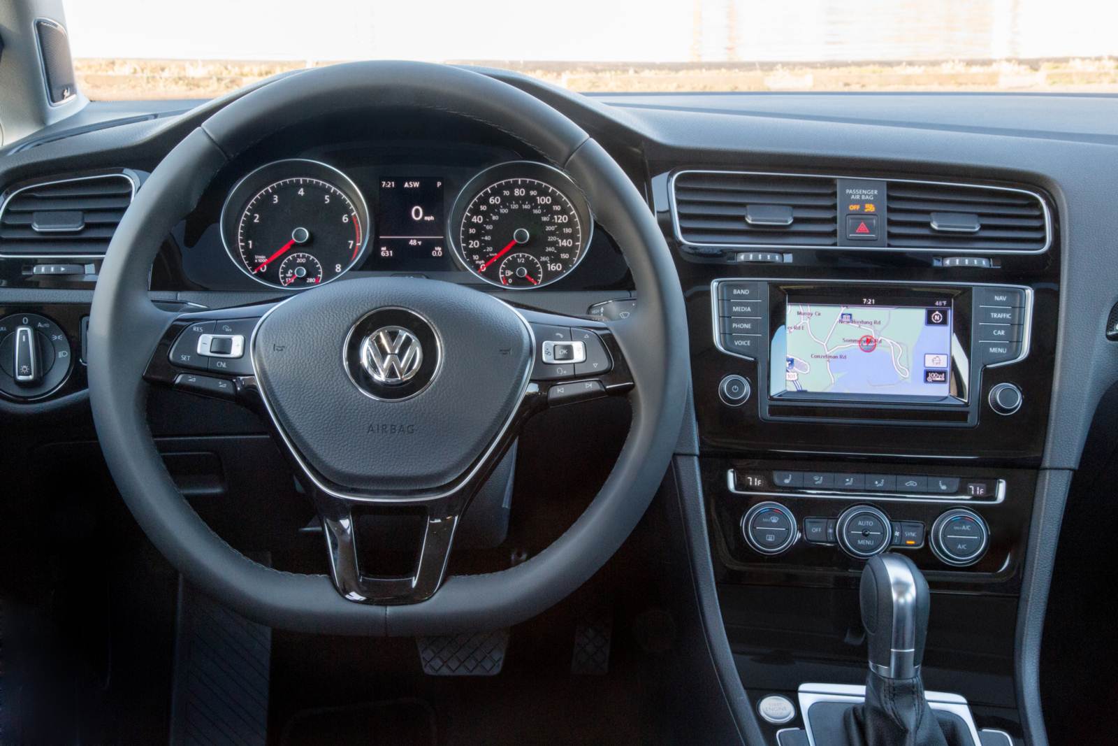 VW-Golf-TSI-painel.jpg
