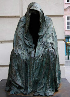 Statue of Il Separatio, Prague