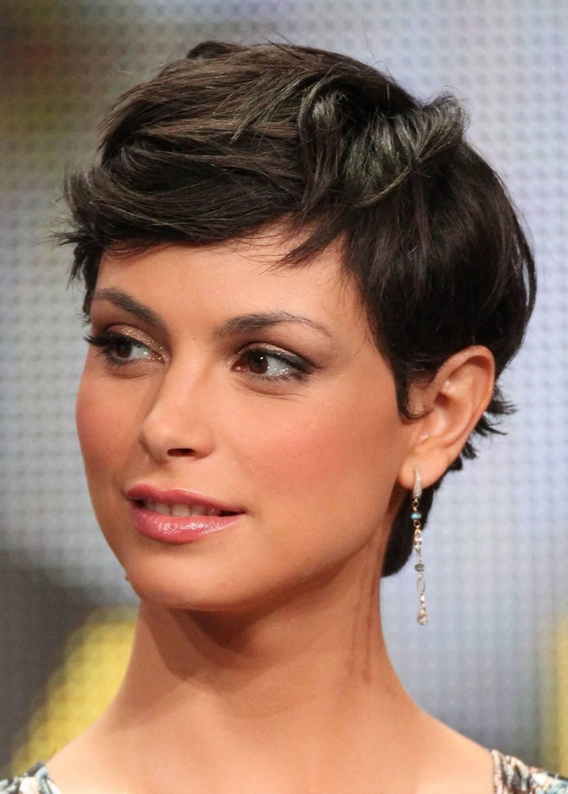 Morena Baccarin 12 Classic Short Hairstyles