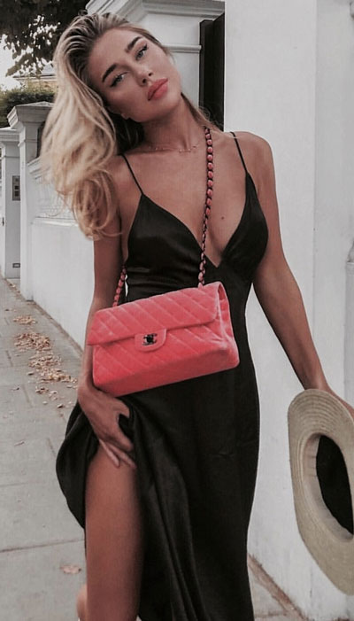 To get the perfect New Year Eve Instagram photo all you need is a trendy outfit and saying cheese. Have a look at these 21 New Year Eve Outfits for Your Next Holiday Party. Holiday Fashion via higiggle.com | Black long dress | #holiday #fashion #newyear #longdress