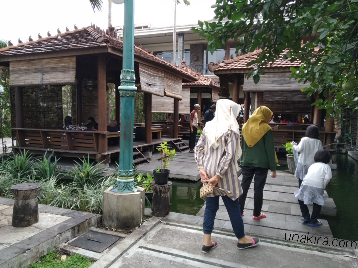 Review Godong Salam Seafood Ungaran - Unakira