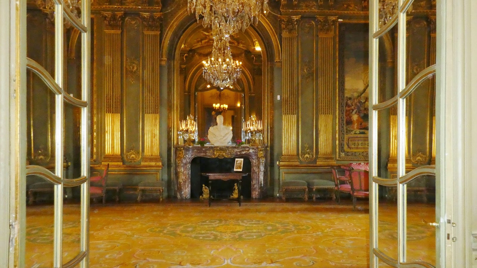 Parisbiseart Ambassade d'Espagne (Résidence de l'ambassadeur) Parisbiseart Ambassade d'Espagne (Résidence de l'ambassadeur)