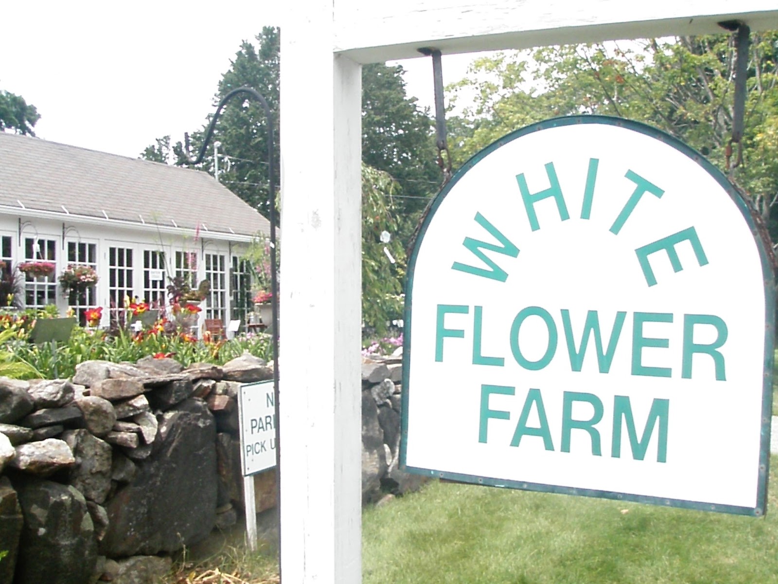 Cabin & Cottage The Gardens at White Flower Farm