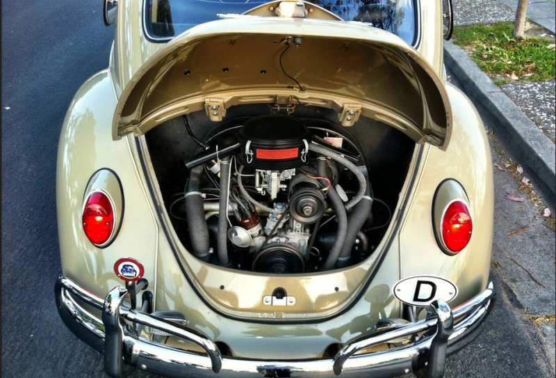 How to Connect a Fuel Filter on a 1974 Volkswagen Beetle