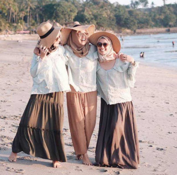 √46+ Model Baju Muslim Pantai Untuk Remaja Terbaru 2022 BAJU MUSLIMAH