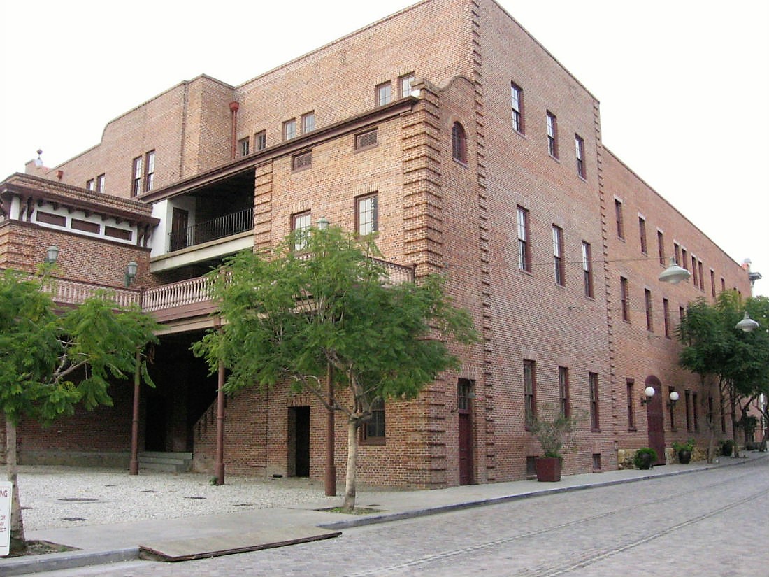 Los Angeles Theatres Merced Theatre