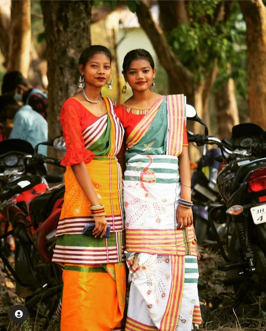 Top 10 santali traditional girl photos.