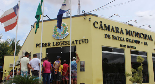 Candidatos vão à Câmara Municipal de Baixa Grande pedir anulação de concurso