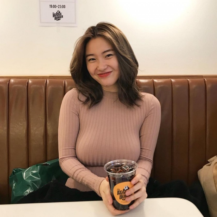 주근깨가 매력적인 모델 - 디쁠