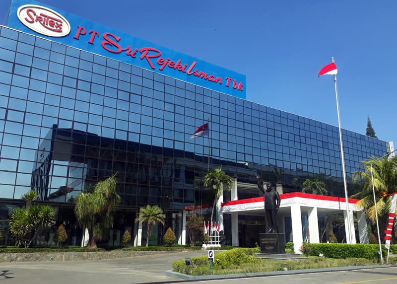 3 Pabrik Tekstil Terbesar di Indonesia - Ruang TEKSTIL