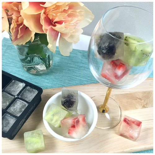 Shakin & Bakin Foodie Blog DIY Mimosa Bar + Spiked Fruit Cubes Recipe