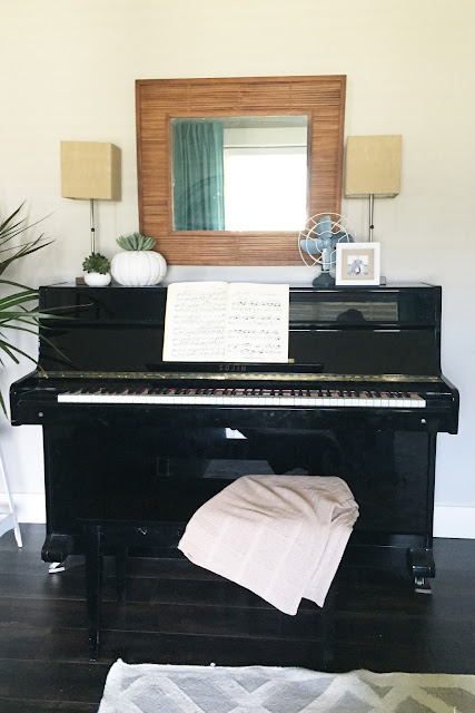How to Style a Piano. Includes styling and cleaning tips. #piano #pianoroom