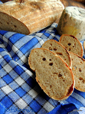 Wypiek chleba na zakwasie w domu