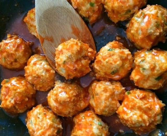 Keto Buffalo Chicken Meatballs #appetizers #keto