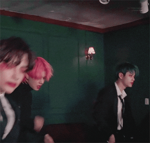 D編集長の裏ブログ イケメンゾンビに変身したtxtのgif