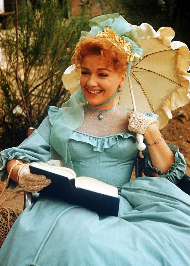 Gorgeous Color Photos of Anne Baxter in the 1940s and 1950s Vintage