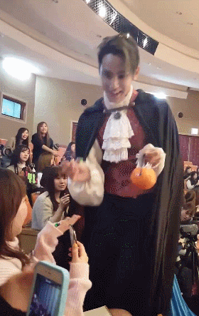 오늘자 세븐틴 할리퀸, 제이콥, 에드워드코스튬 | 인스티즈