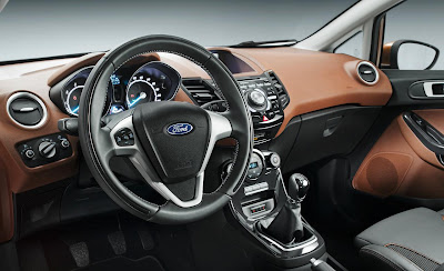 Ford Fiesta Titanium 2014 Hatch - interior