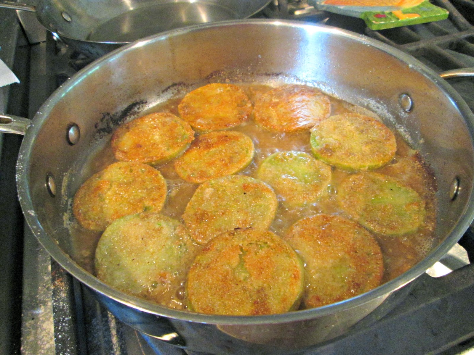 1800 Farmhouse Rd Fried green tomato sandwich