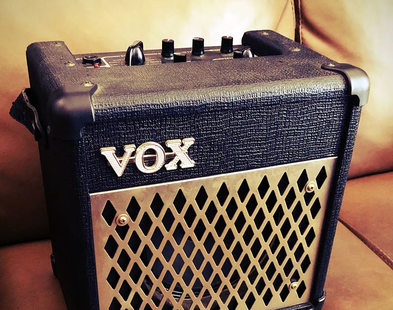 VOX小型ギターアンプDA5に何の不満もない話