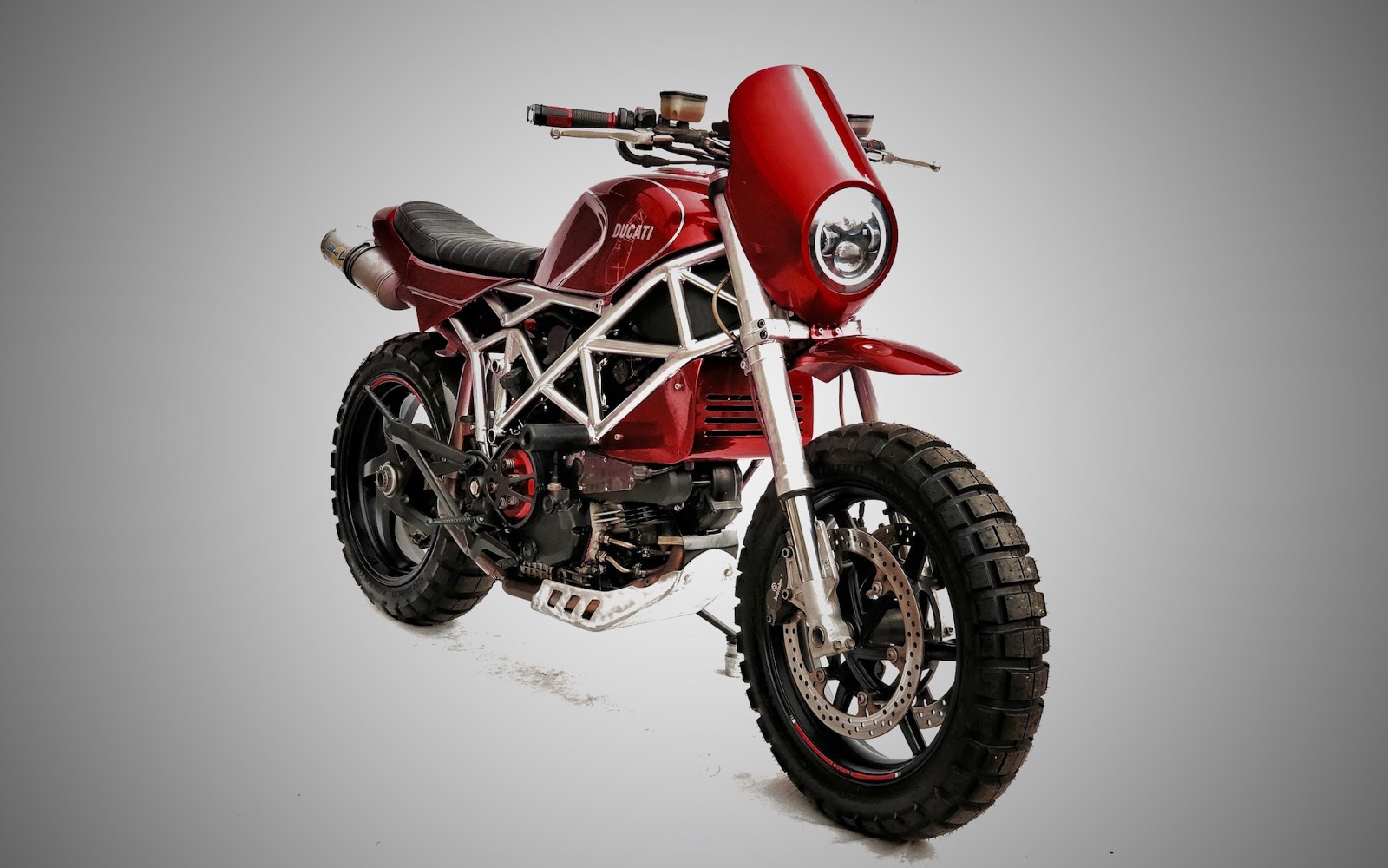Ducati Multistrada 1100 кафе рейсер