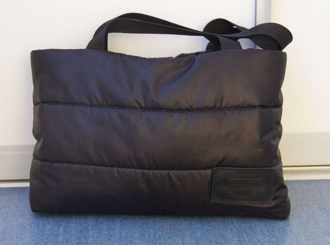 сумка к пуховику. сумка пуховик. зимняя сумка женская. дутая сумка. сумка к пуховику.