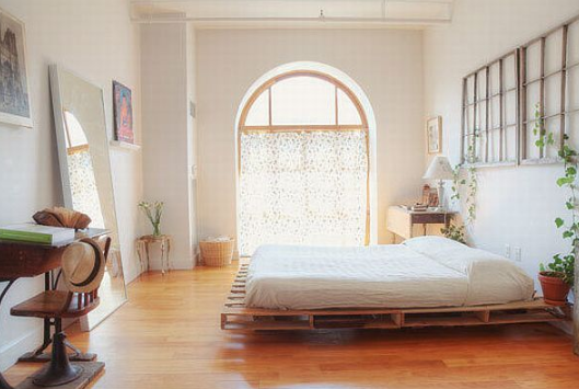 11 INGENIOUSLY BEAUTIFUL DIY PALLET BED DESIGNS
