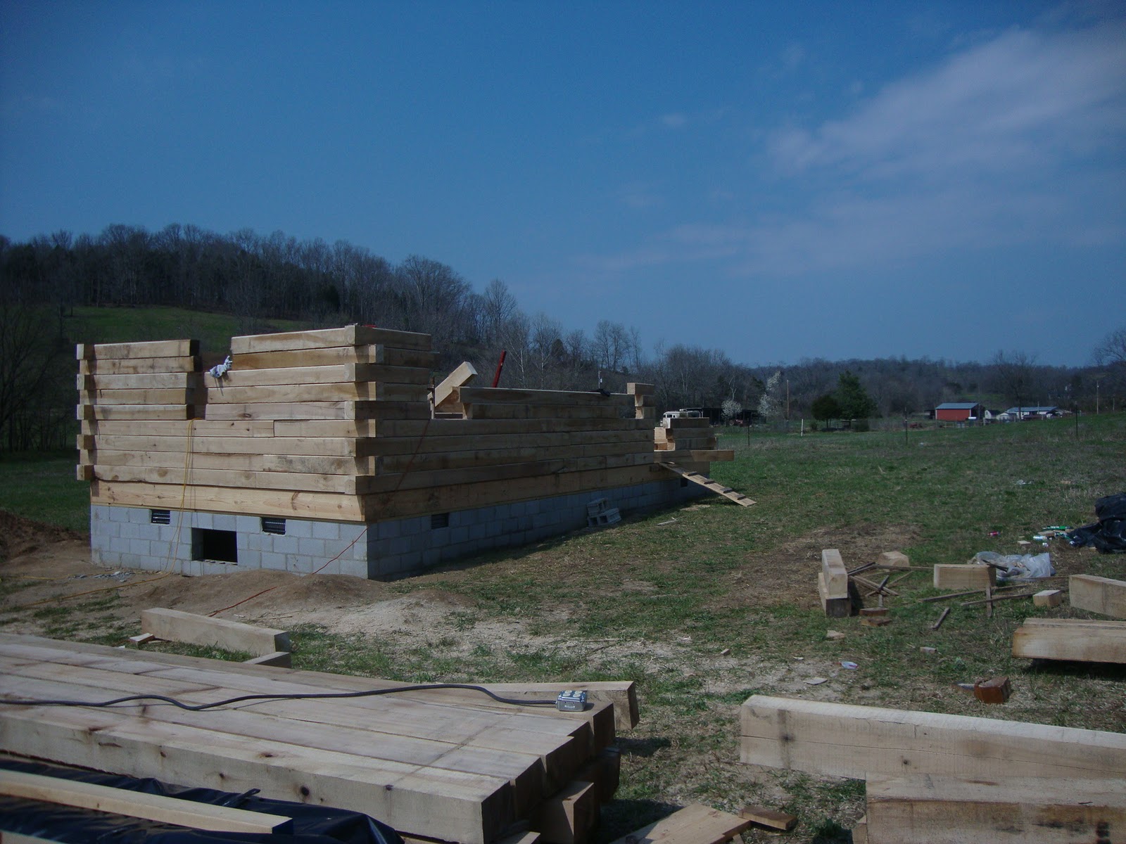 Grizzly Log Homes: Rustic log TULIP poplar buildt by PATRIOT LOG HOME ...