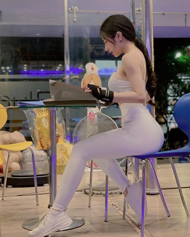 hot girl tập gym su ah lộ ảnh nóng 3