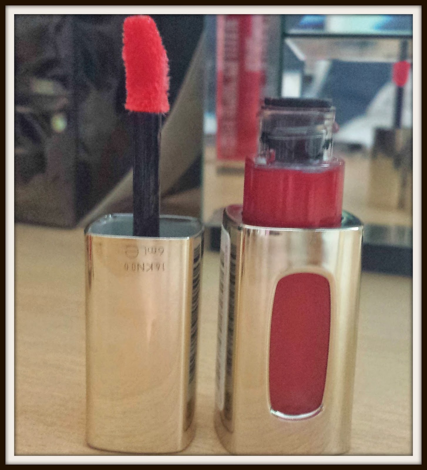 L'Oreal L'Extraordinaire combines the benefits of lipstick, gloss and balm