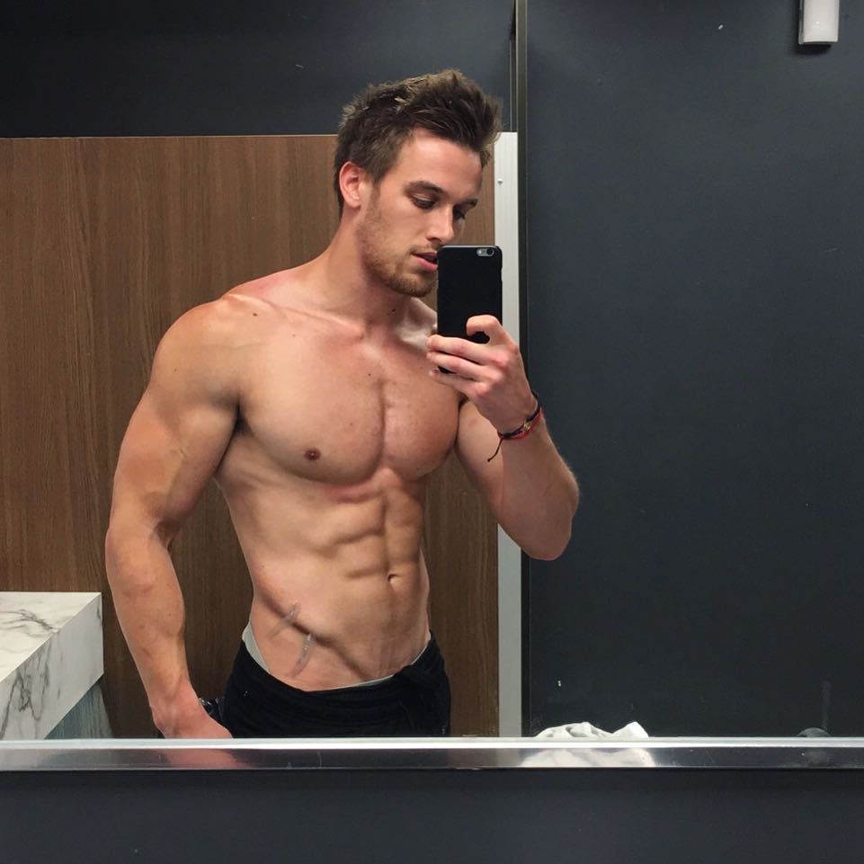 sexy-bad-boys-abs-shirtless-body-selfie