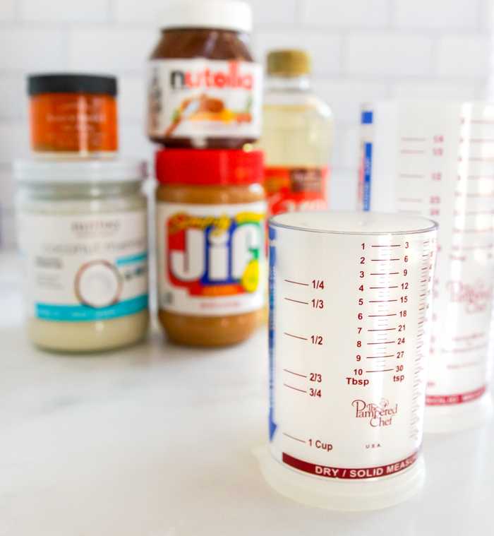 why baker's need a plunger-style measuring cup