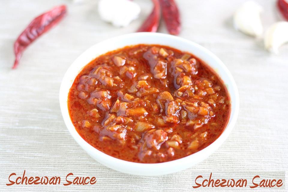 शेजवान सॉस Schezwan Sauce जेवण Jevan.. Marathi Food Recipes...