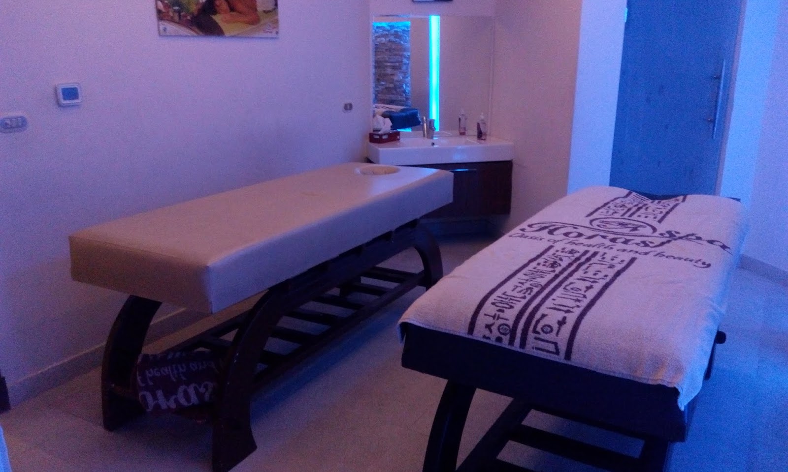 Female to Male Full Body Massage Service in Pune