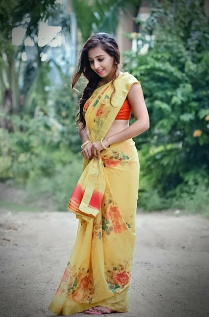 Indian Model Latest Hot Stills In Saree 4