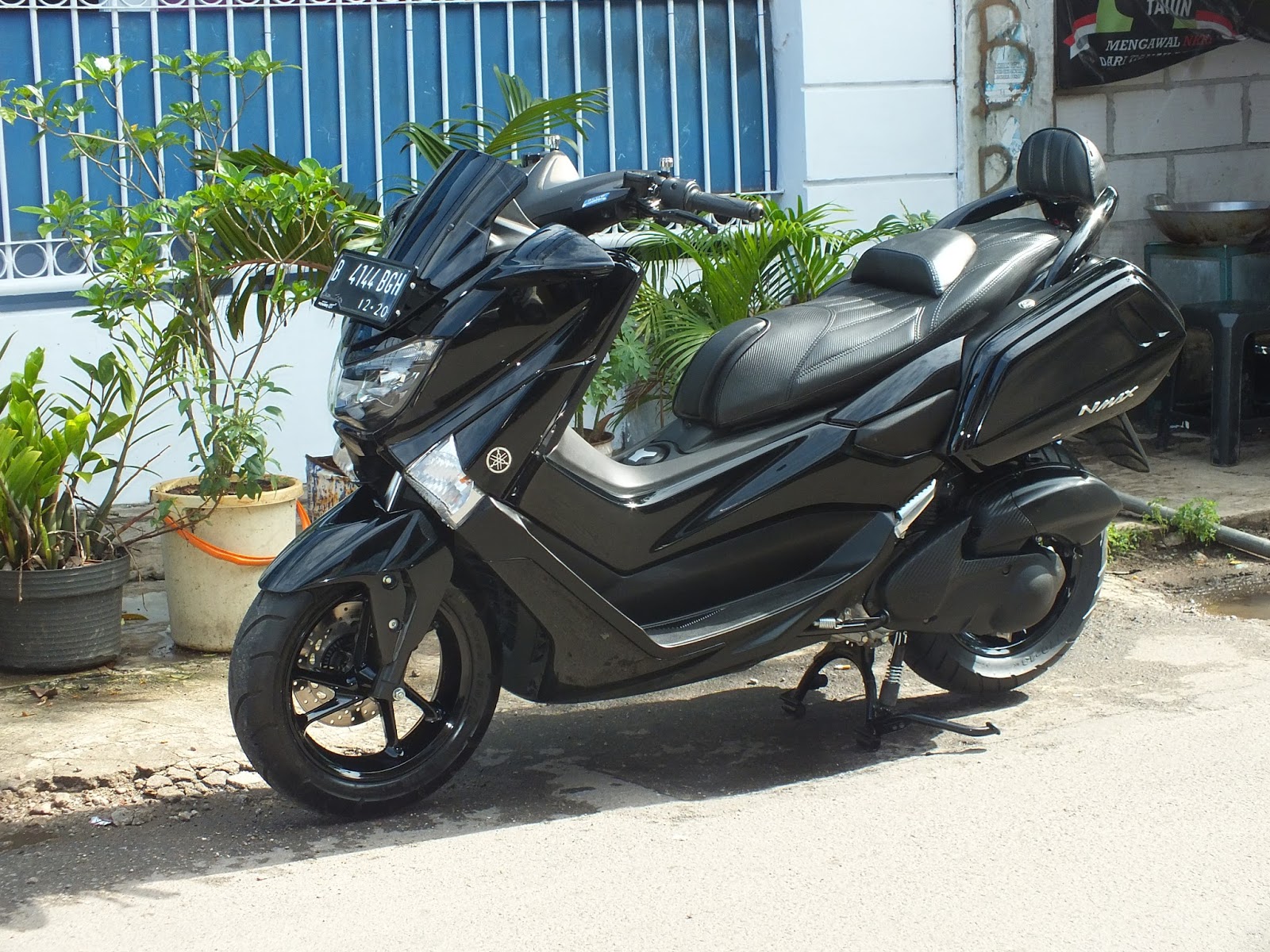 Download Gambar Modifikasi Yamaha Nmax Hitam 2019 Sobotomotif