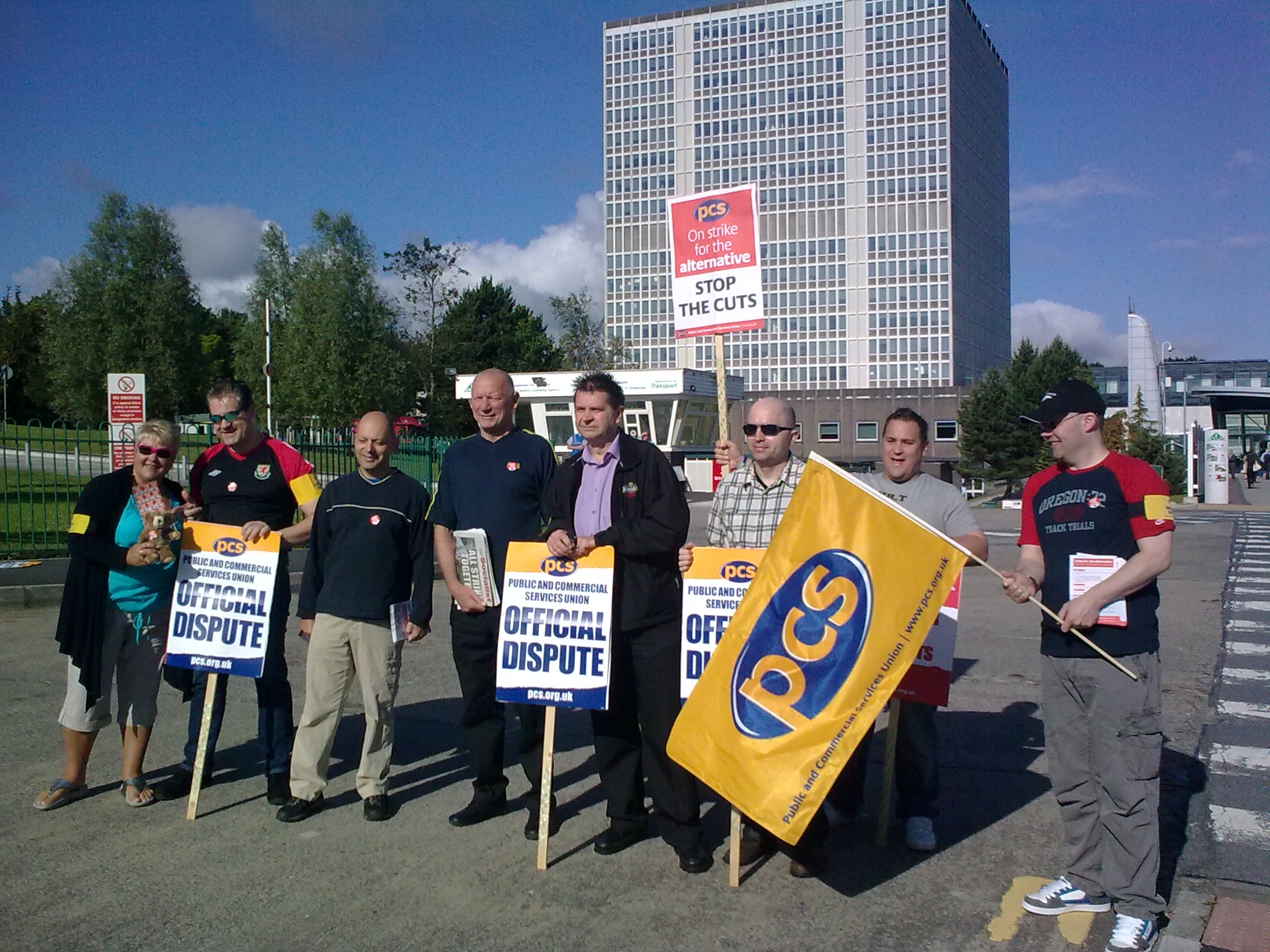 TUSC Wales / CULS Cymru PCS Members in DVLA Swansea Vote to Strike