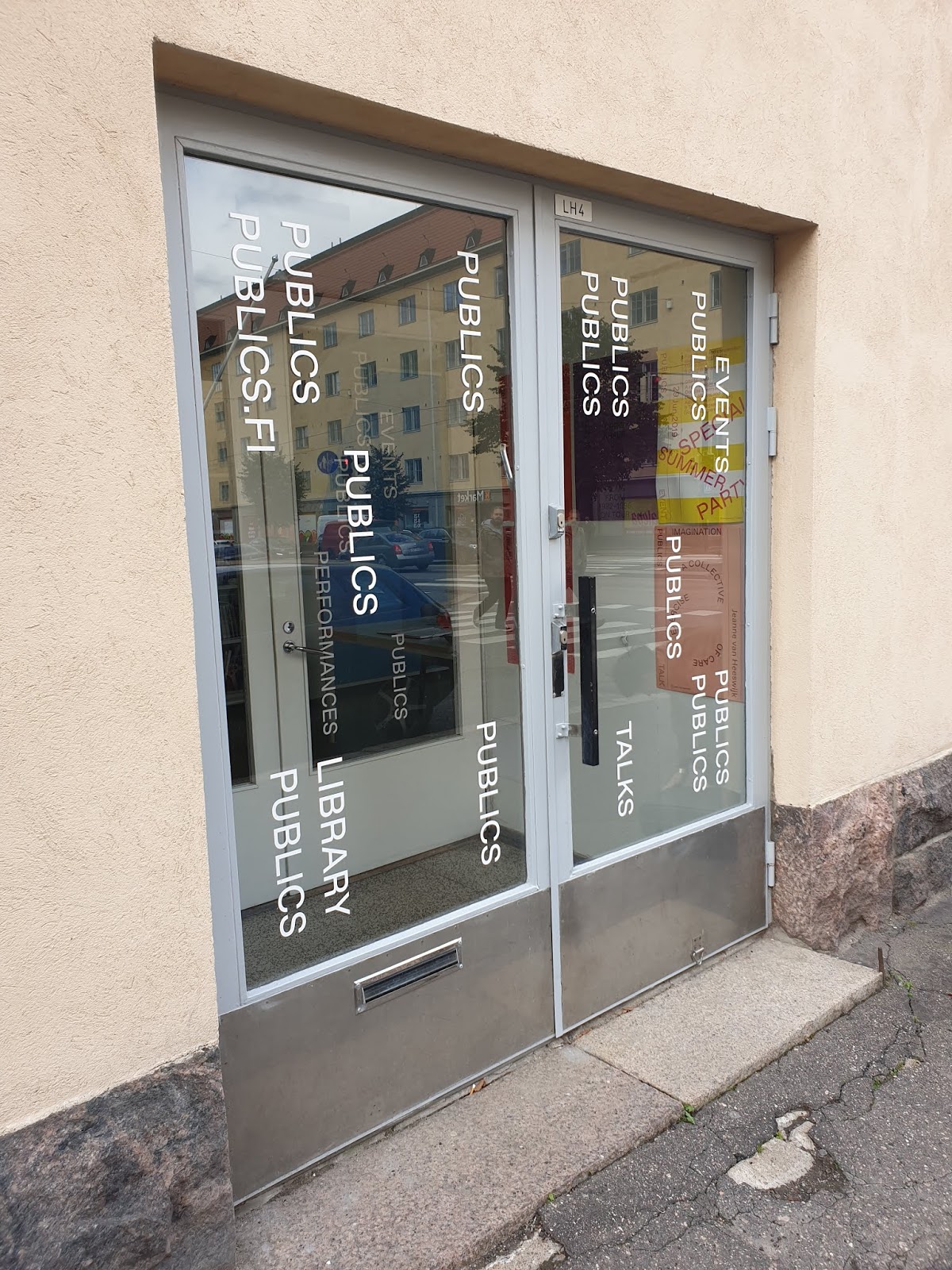 Contemporary Art Writing Daily Dara Friedman At Kunstverein