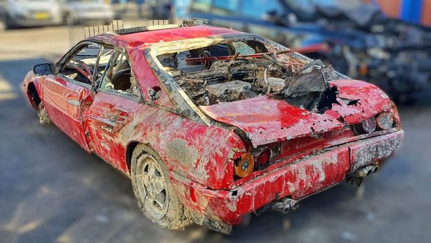 Hilang Selama 26 Tahun, Mobil Ferrari Langka Ditemukan di Dasar Sungai Hilang Selama 26 Tahun, Mobil Ferrari Langka Ditemukan di Dasar Sungai, naviri.org, Naviri Magazine, naviri majalah, naviri