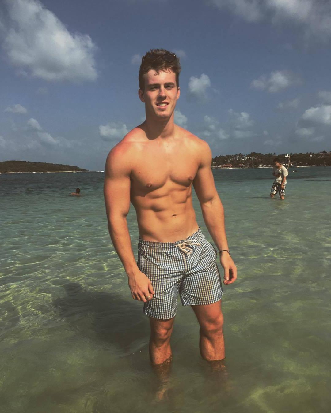 long-hot-summertime-guys-fit-shirtless-body