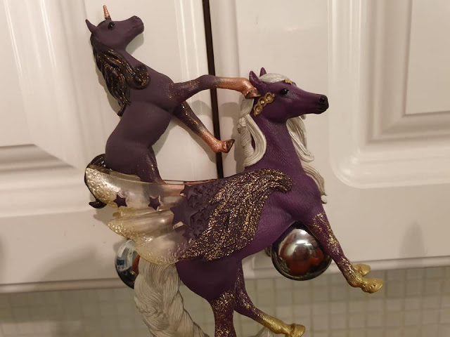 schleich-bayala-unicorns-pegasus-flying