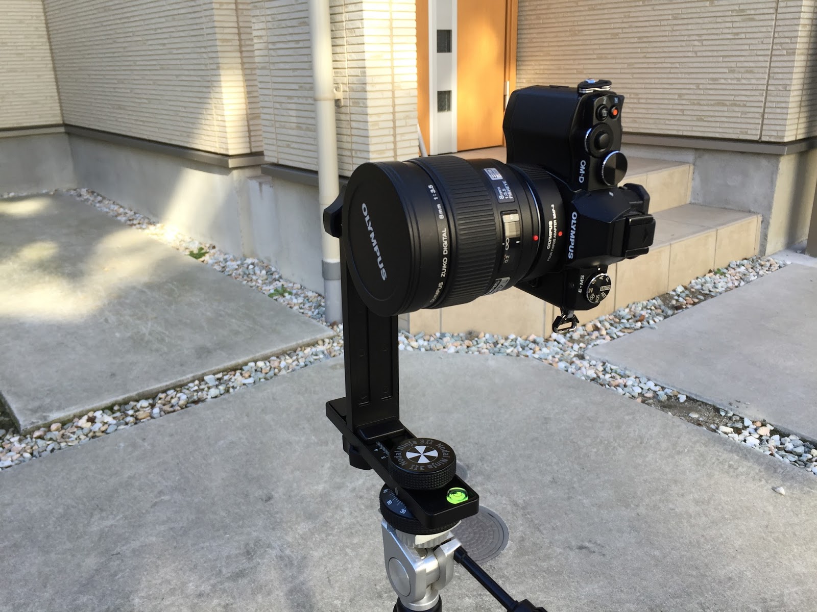 360度パノラマ写真のカメラ 撮影 作成 サイト スマホ対応の構築まで説明 業務向けの高品質な360度パノラマ写真の作り方を紹介 第1回 Dronediy