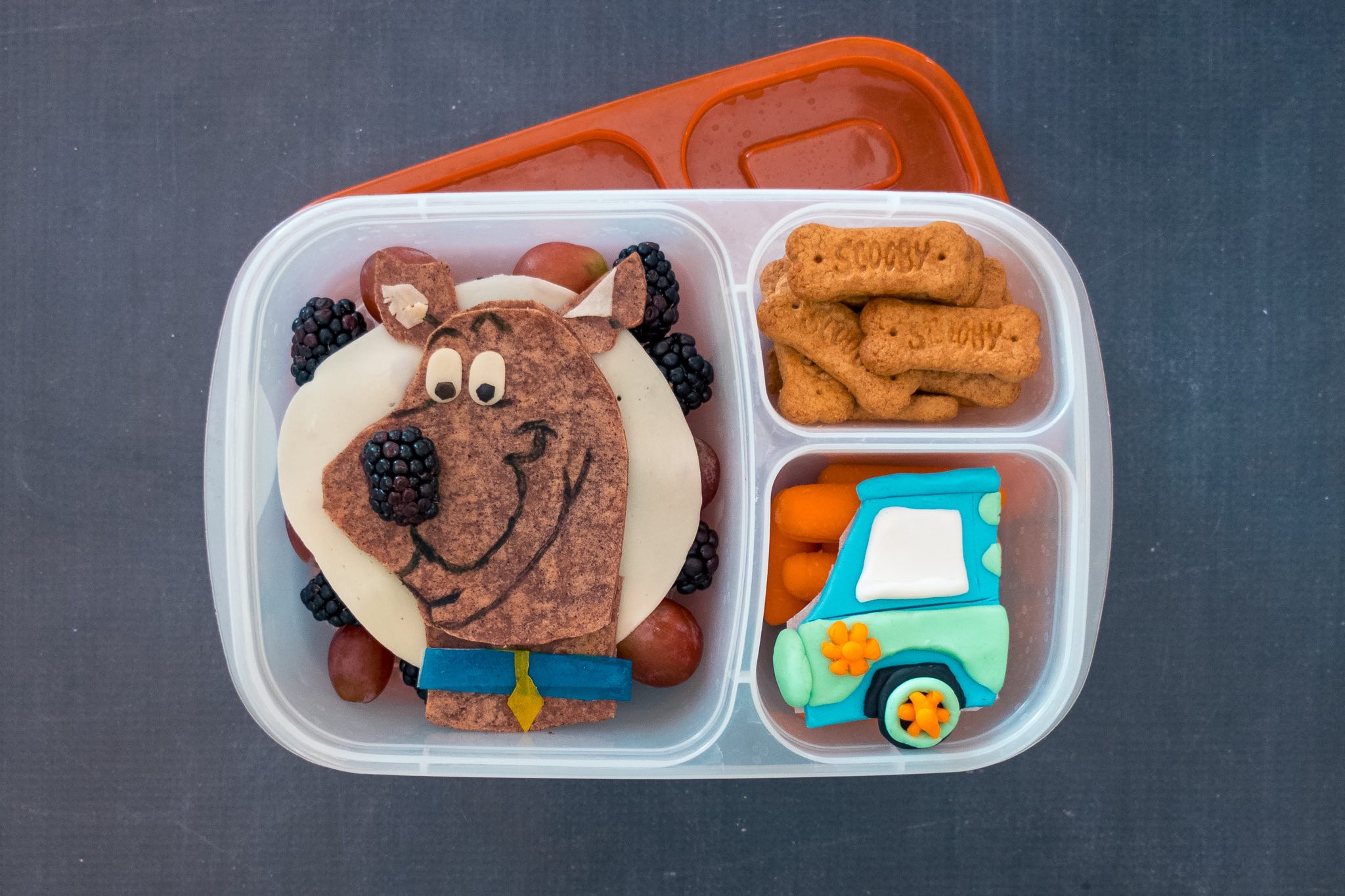Scooby-Doo Mystery Machine lunchbox 