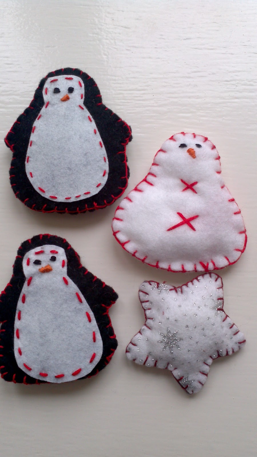 Mauv is Crafty Felt christmas tree decorations