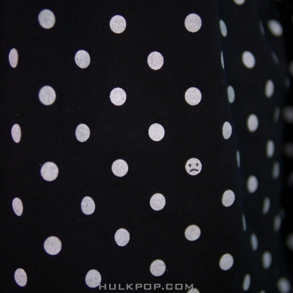 Crucial Star – :( – Single