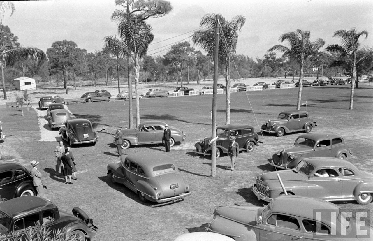 25 Vintage Photographs Show Drivein Church in St. Petersburg, Florida